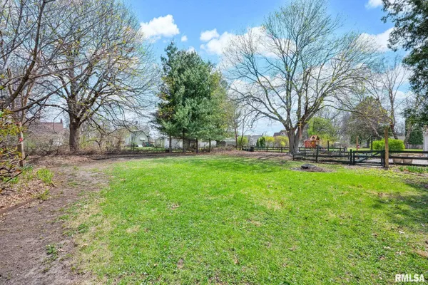 $250,000 | 1109 North Prairie Street, Galesburg, IL 61401