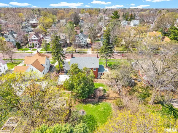 $250,000 | 1109 North Prairie Street, Galesburg, IL 61401