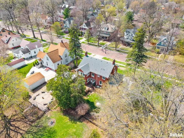 $250,000 | 1109 North Prairie Street, Galesburg, IL 61401