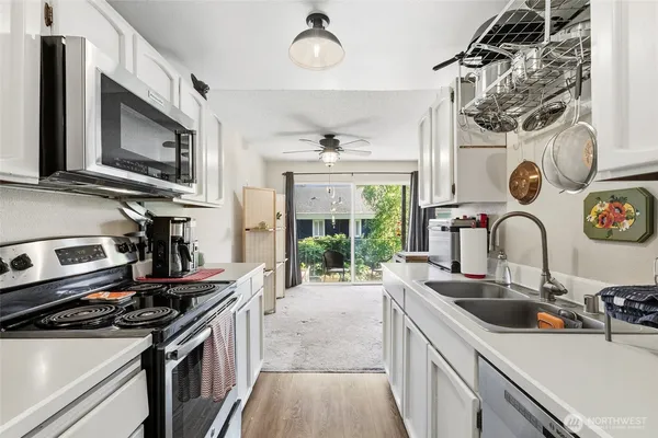 $265,000 | 17430 Ambaum Boulevard South, Unit 29, Seattle, WA 98148