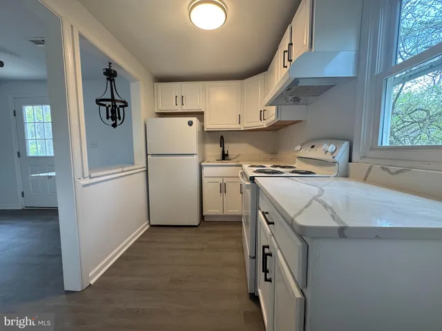 $629,000 | 241 Cambridge Street, Fredericksburg, VA 22405