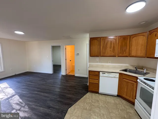 $629,000 | 241 Cambridge Street, Fredericksburg, VA 22405