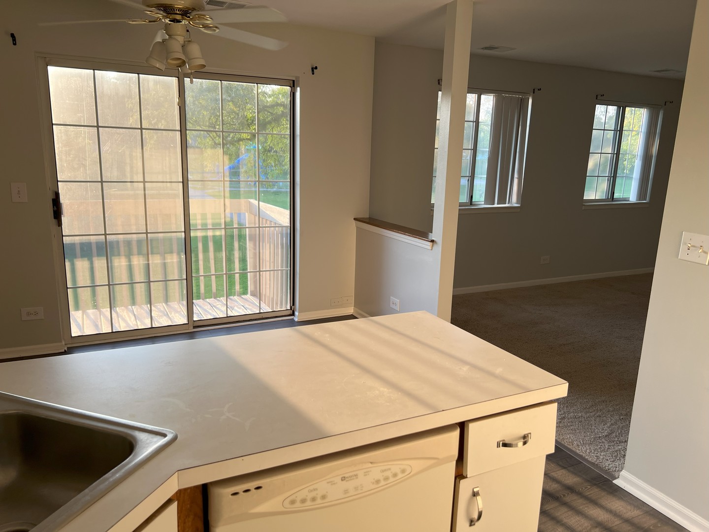 1344 South Lorraine Road, Unit F Wheaton, IL 60189 - Photo 9 of 27 a room with a bed and a window