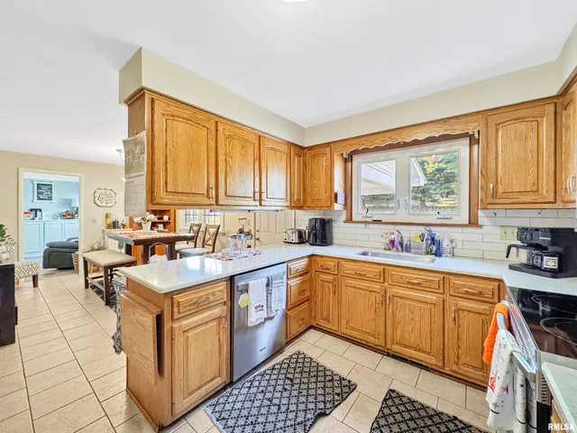 $275,000 | 1401 Westgate Road, Washington, IL 61571