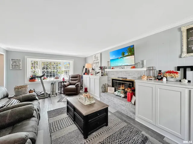 $275,000 | 1401 Westgate Road, Washington, IL 61571