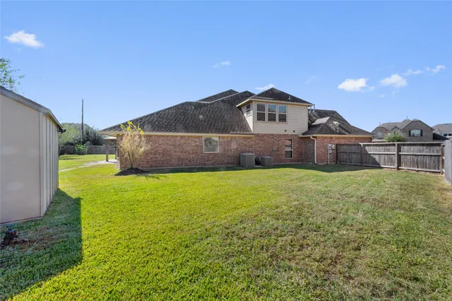 $545,000 | 2411 Linden Bluff Court, Sugar Land, TX 77479