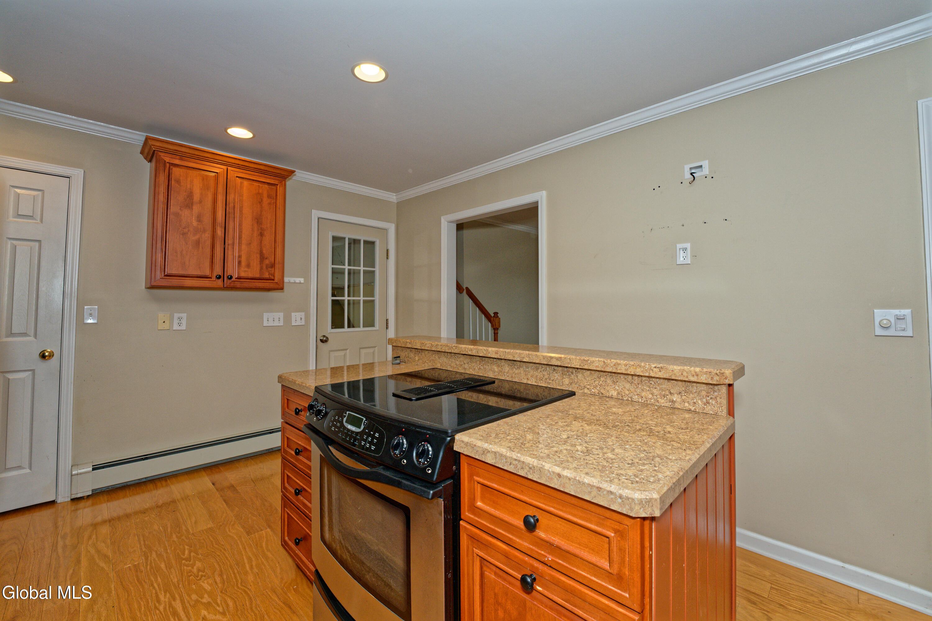 219 Rotterdam Street Rotterdam, NY 12306 - Photo 11 of 45 1 Main House 7