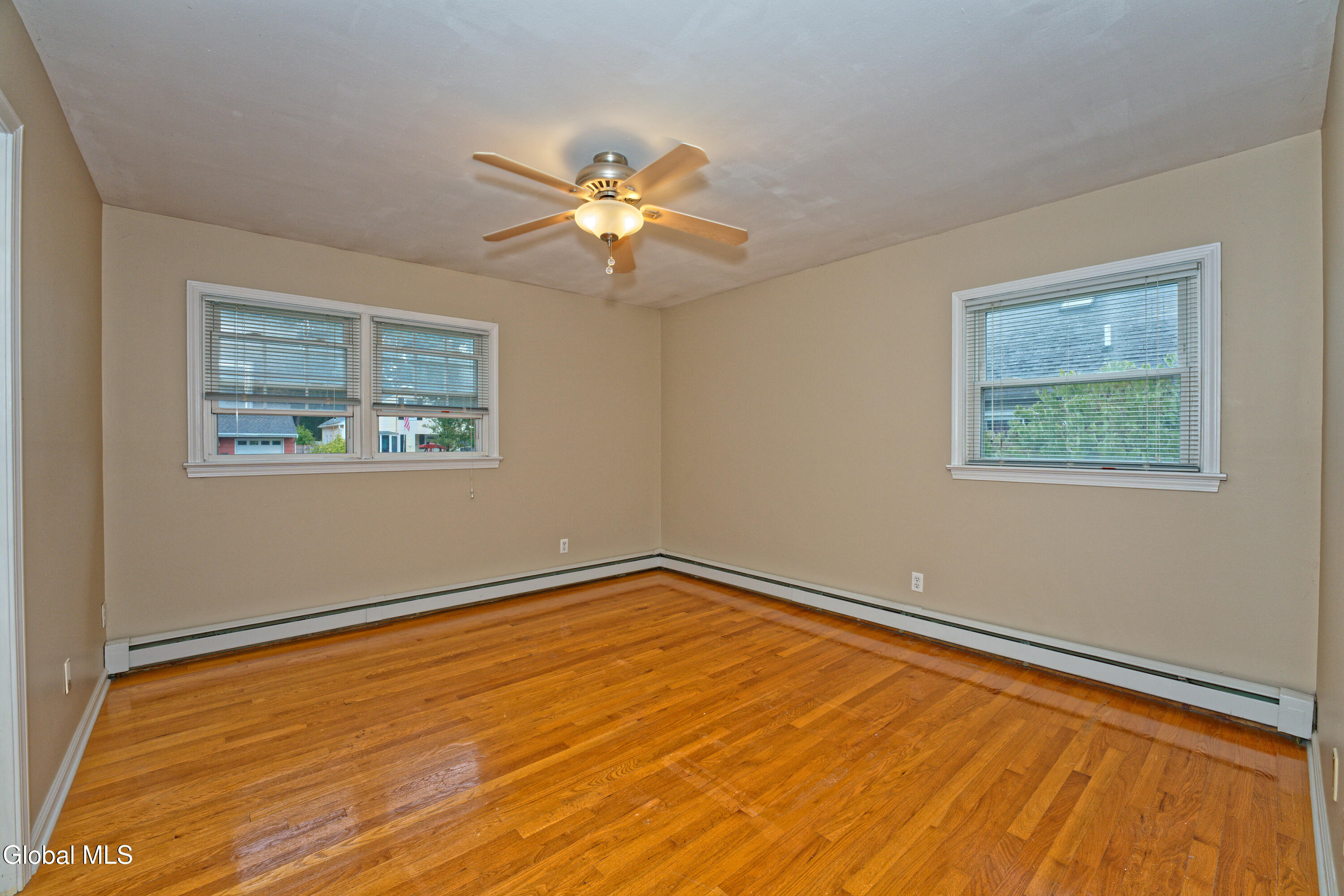 219 Rotterdam Street Rotterdam, NY 12306 - Photo 17 of 45 1 Main House 13