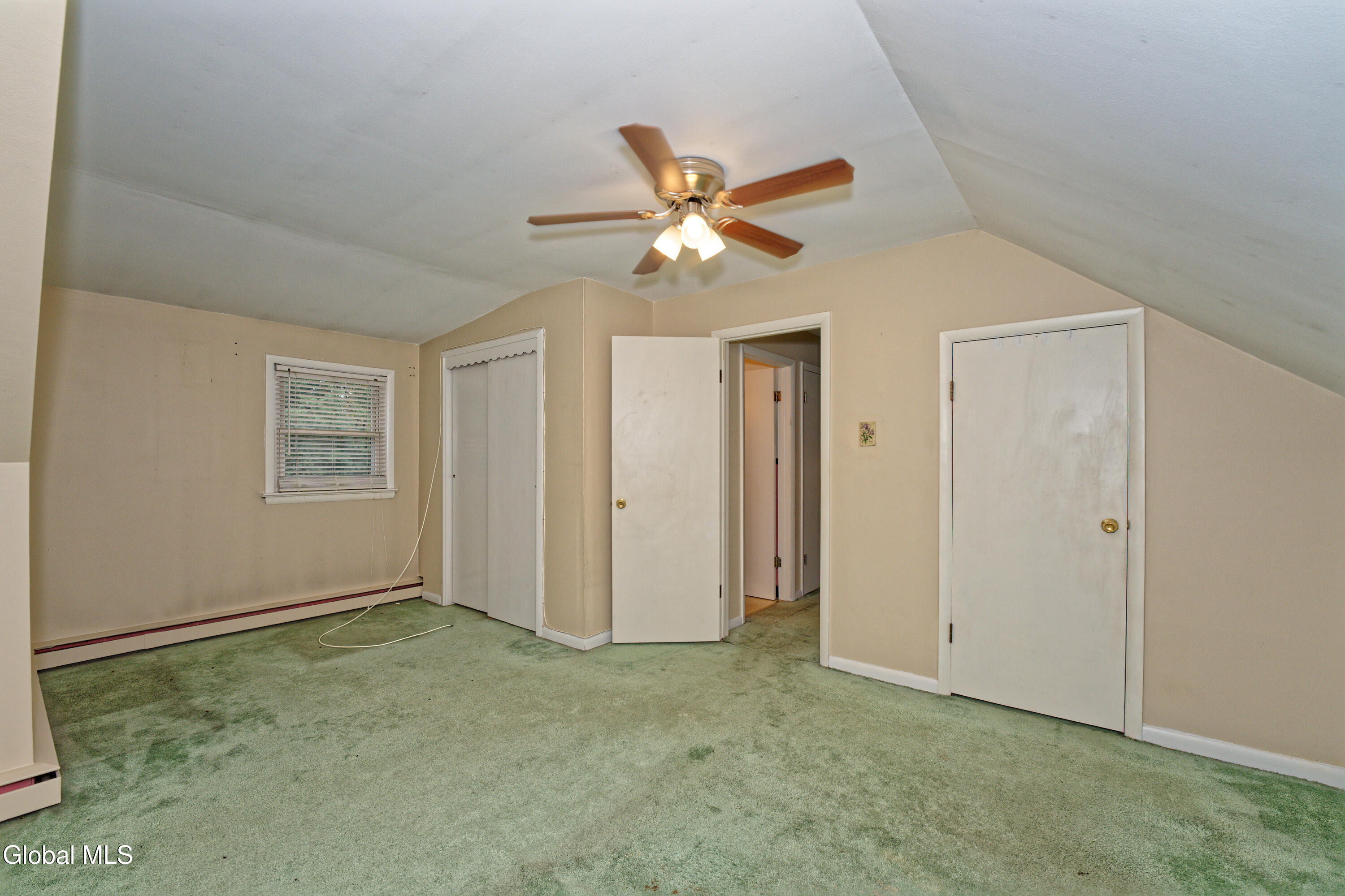 219 Rotterdam Street Rotterdam, NY 12306 - Photo 35 of 45 2 In Law 9