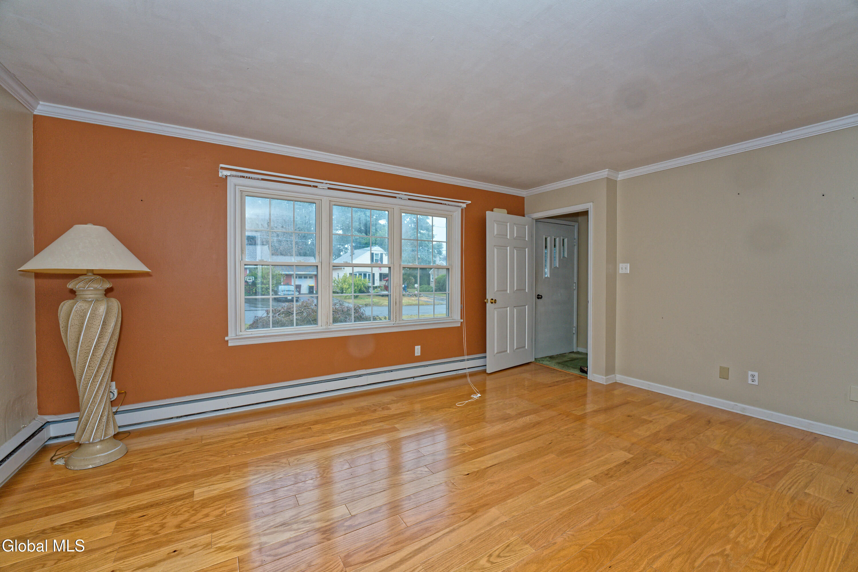 219 Rotterdam Street Rotterdam, NY 12306 - Photo 7 of 45 1 Main House 3