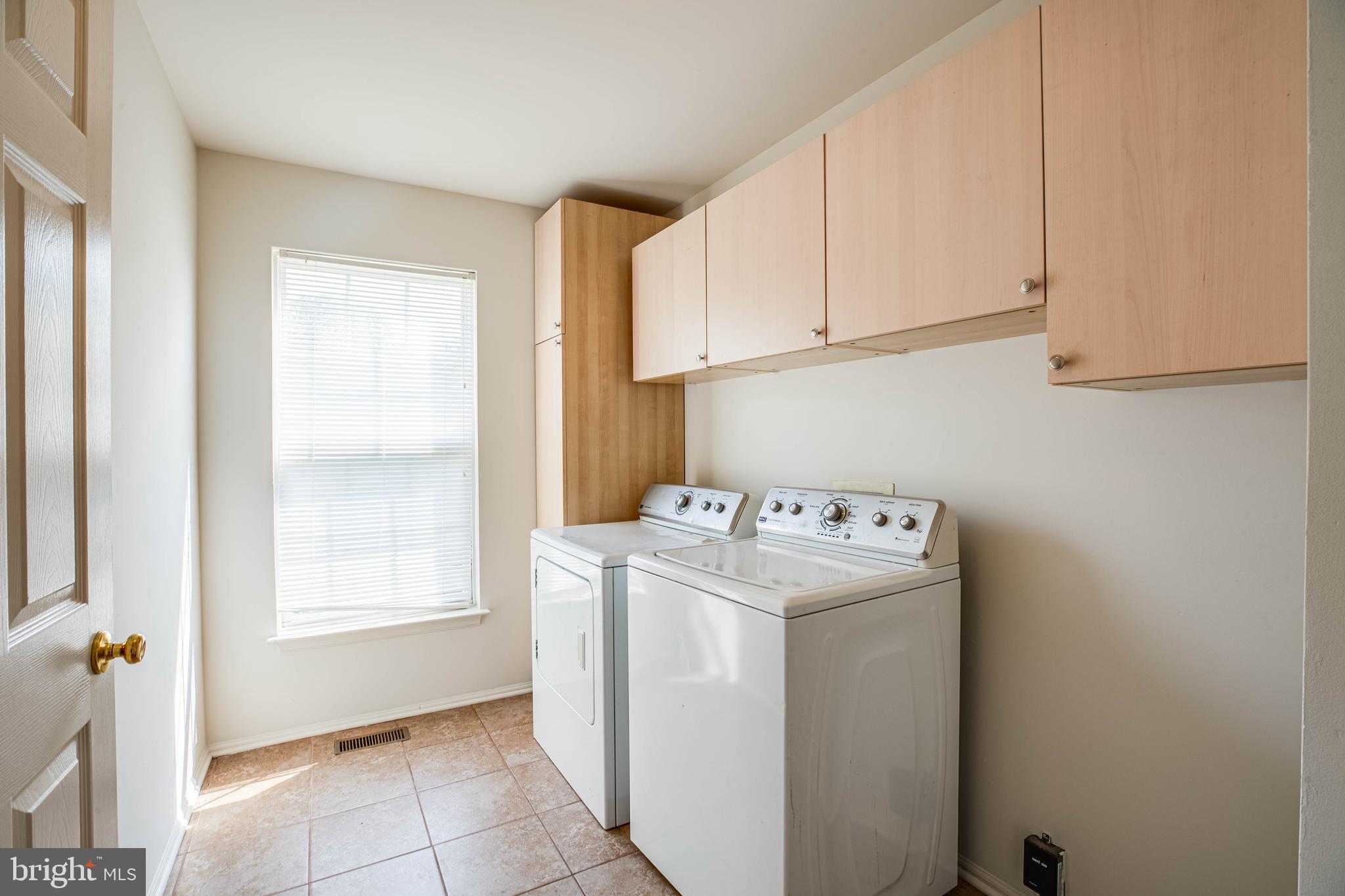 42 Ripley Road Stafford, VA 22556 - Photo 23 of 56 Laundry Room off of Kitchen