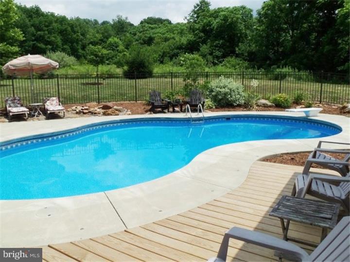 31 Club Road Oley, PA 19547 - Photo 20 of 25 Gallery Image 20