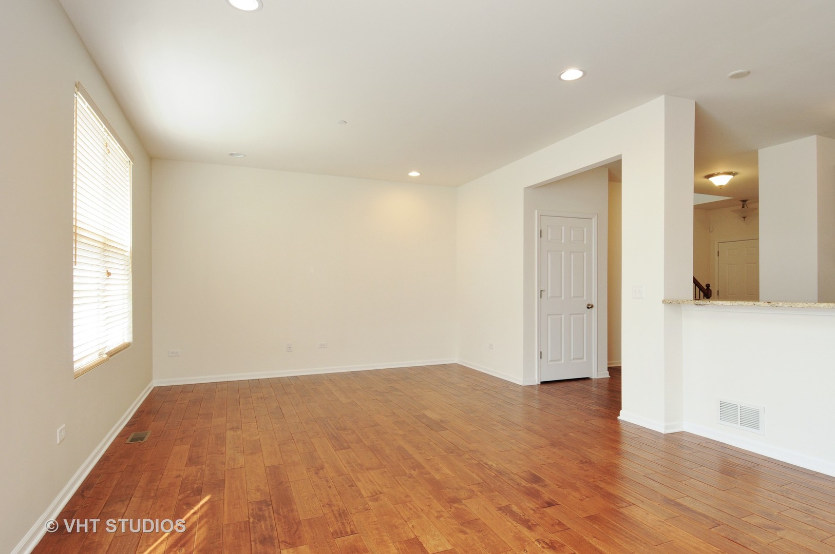 2832 Henley Lane Naperville, IL 60540 - Photo 12 of 21