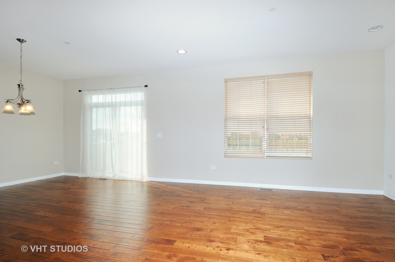 2832 Henley Lane Naperville, IL 60540 - Photo 8 of 21