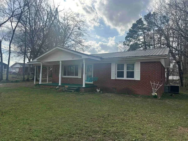 $164,999 | 123 North Magnolia Street, Adamsville, TN 38310