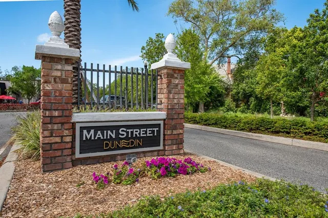 a view of sign board