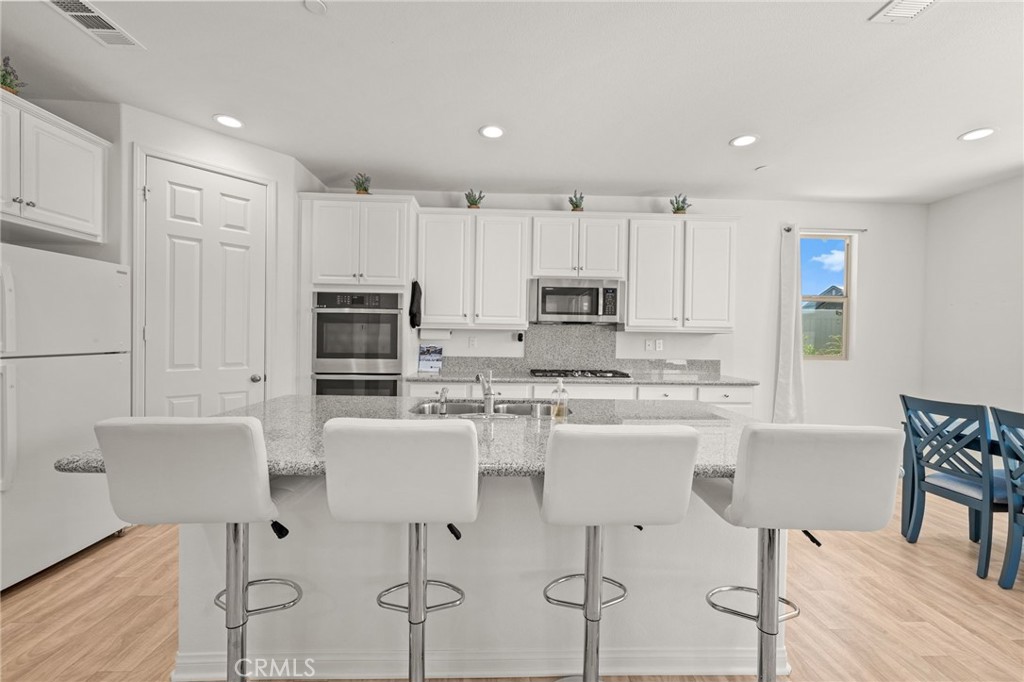 32171 Dymondia Way Temecula, CA 92591 - Photo 14 of 74