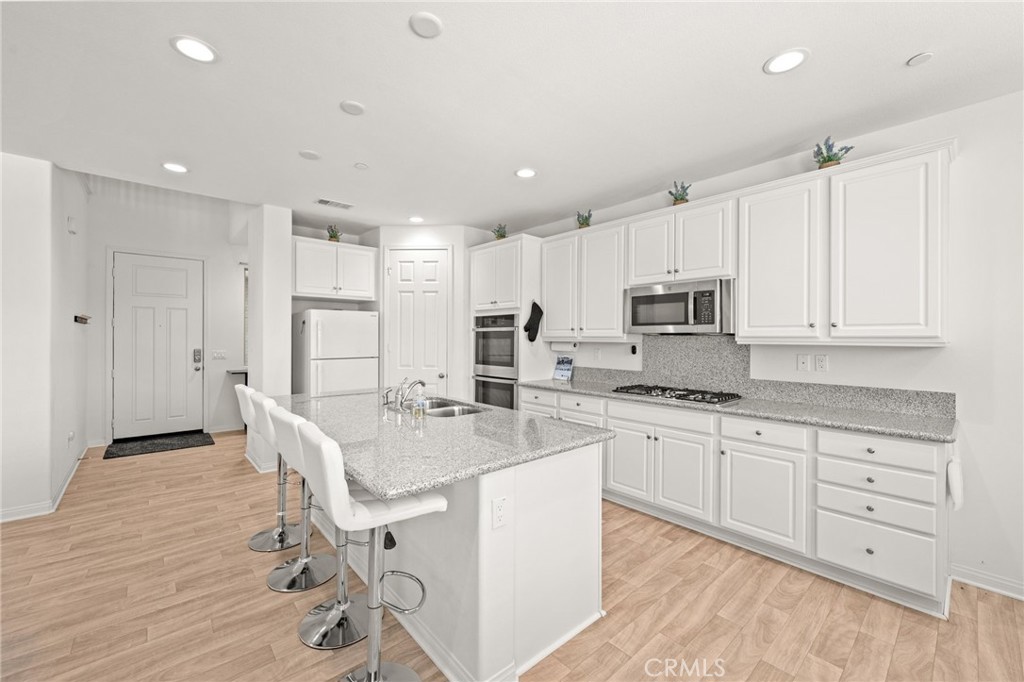 32171 Dymondia Way Temecula, CA 92591 - Photo 15 of 74