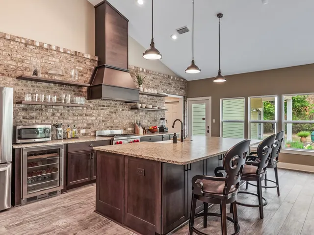 $597,000 | 1800 Drive Martin Luther King Junior Memorial Road, Crawfordville, FL 32327