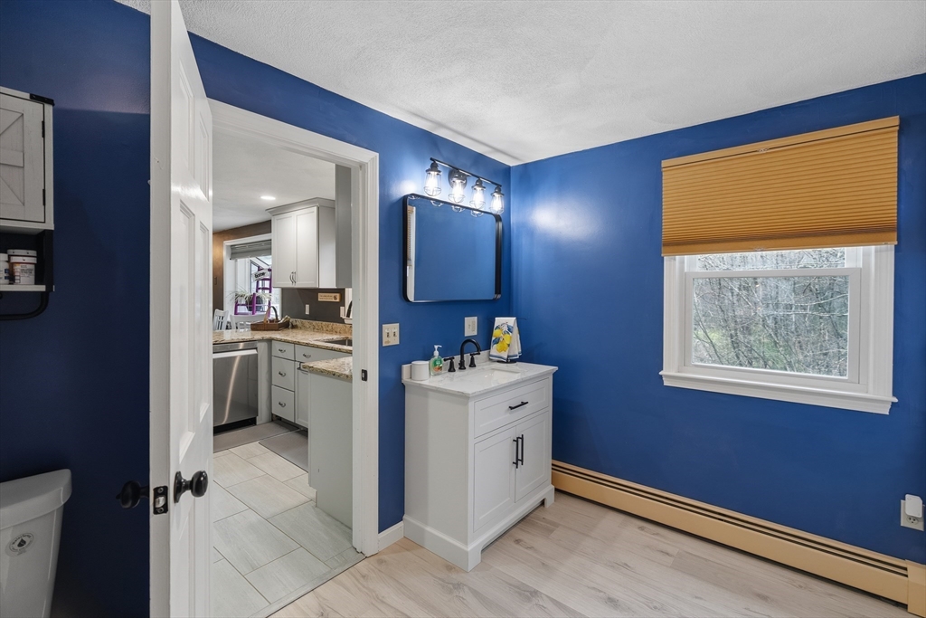 35 Shannon Road Hampstead, NH 03841 - Photo 12 of 32