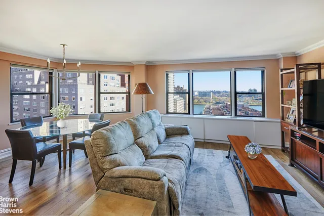 $2,200,000 | 460 East 79th Street, Unit 16A | Upper East Side