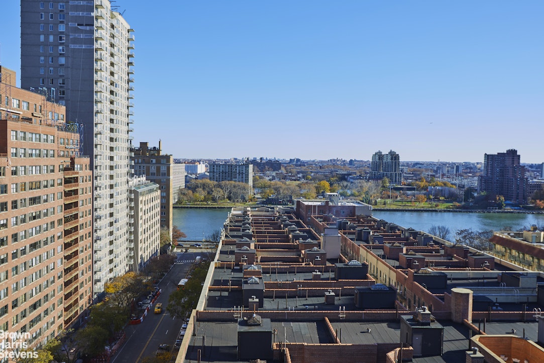 460 East 79th Street, Unit 16A Manhattan, NY 10075 - Photo 4 of 20 a city view with tall buildings