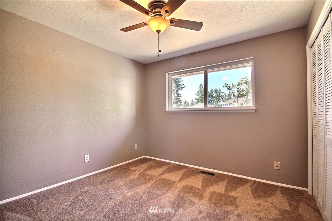 3709 Northeast 19th Street Renton, WA 98056 - Photo 12 of 22