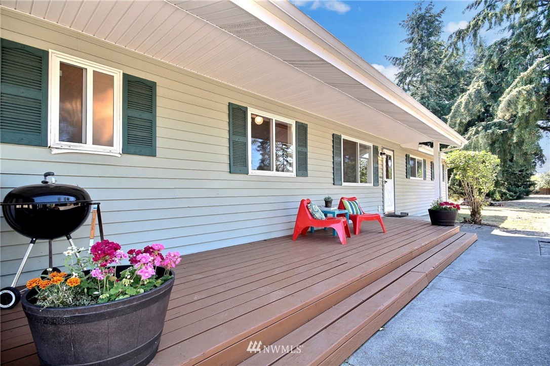 3709 Northeast 19th Street Renton, WA 98056 - Photo 16 of 22