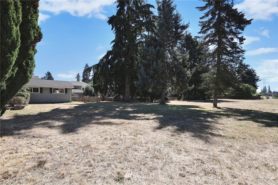 3709 Northeast 19th Street Renton, WA 98056 - Photo 20 of 22