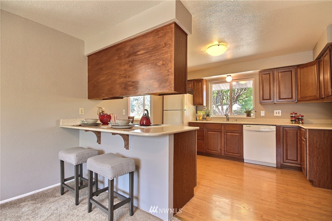 3709 Northeast 19th Street Renton, WA 98056 - Photo 7 of 22