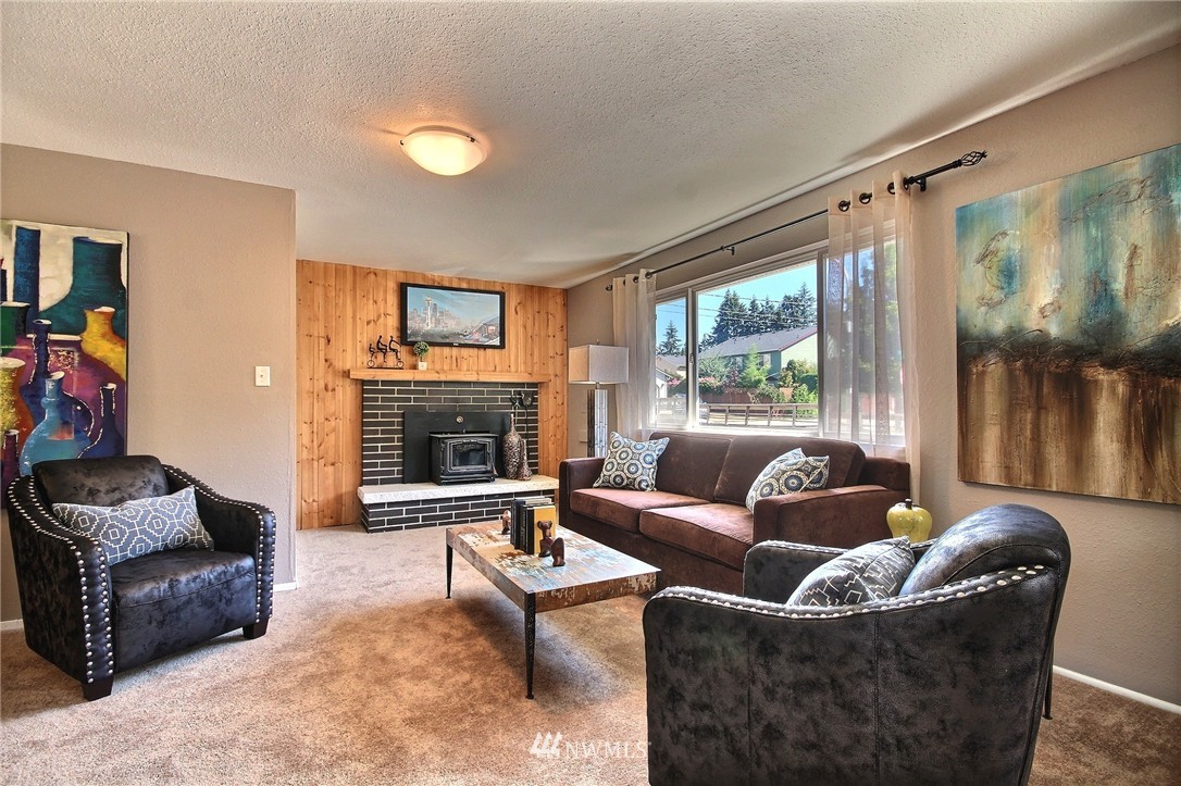 3709 Northeast 19th Street Renton, WA 98056 - Photo 9 of 22