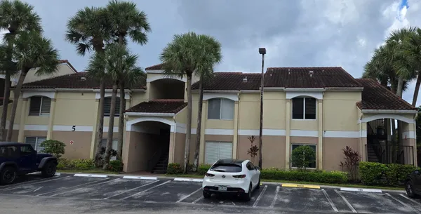 $2,100 | 815 West Boynton Beach Boulevard, Unit 5206, Boynton Beach, FL 33426