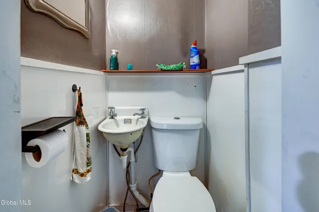 $225,000 | 258 Kingsboro Avenue, Gloversville, NY 12078