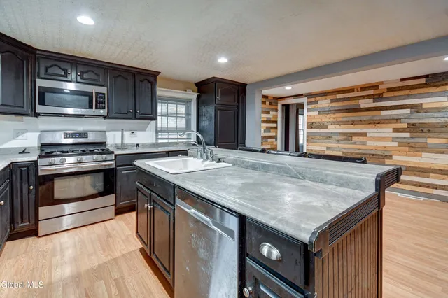 $225,000 | 258 Kingsboro Avenue, Gloversville, NY 12078