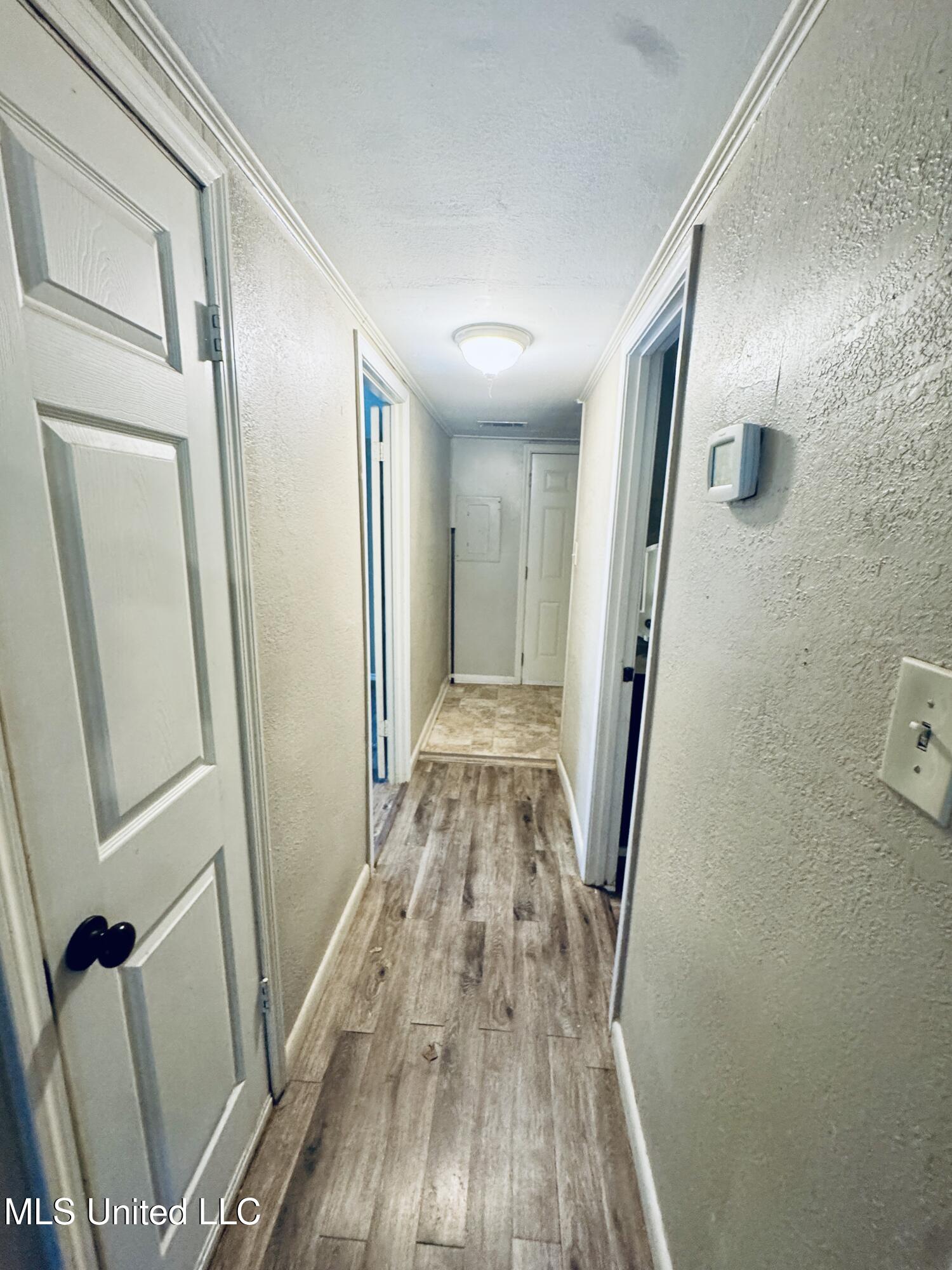 9437 Creosote Road Gulfport, MS 39503 - Photo 8 of 17 Hallway
