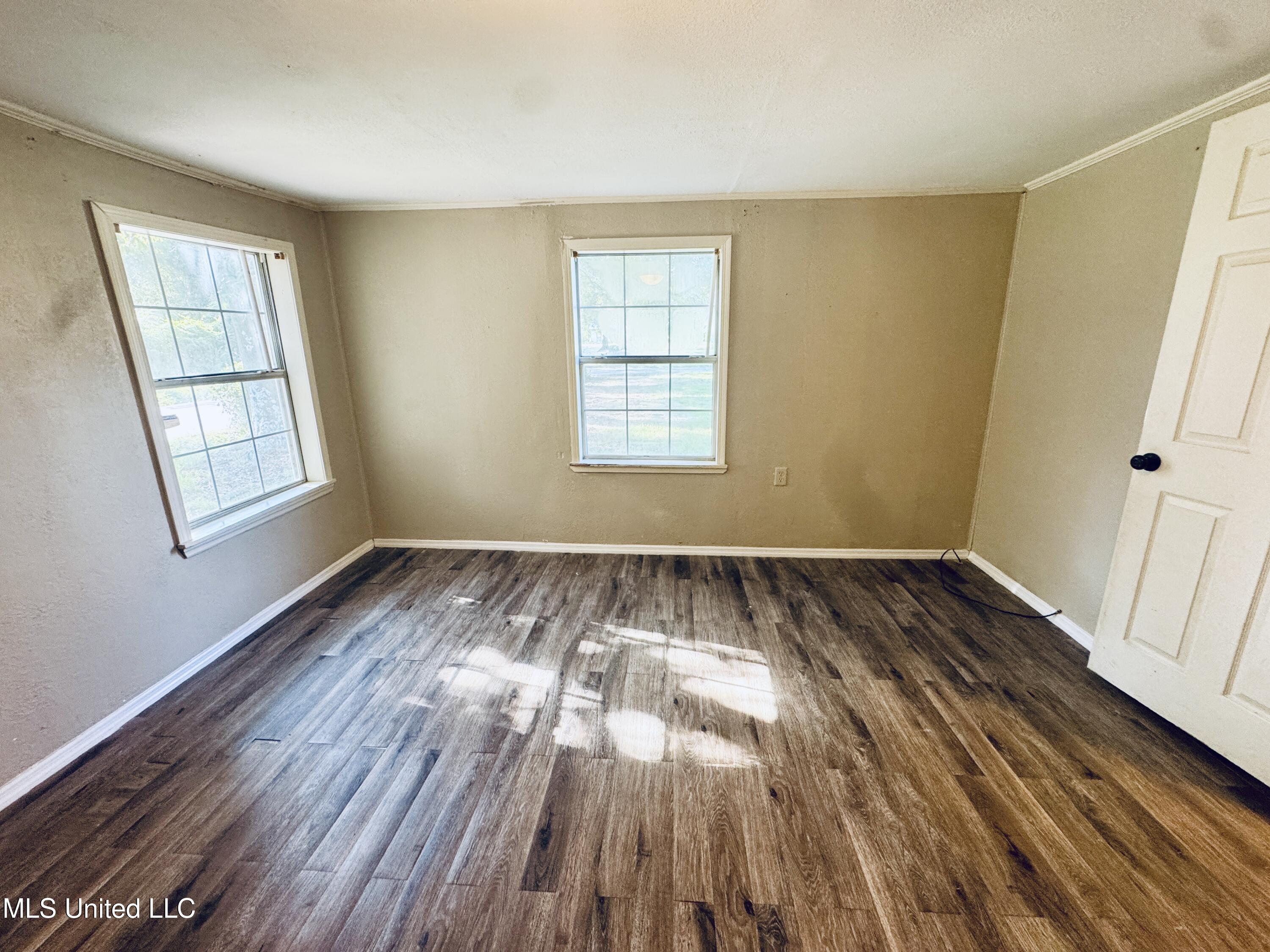 9437 Creosote Road Gulfport, MS 39503 - Photo 10 of 17 Bedroom 1-