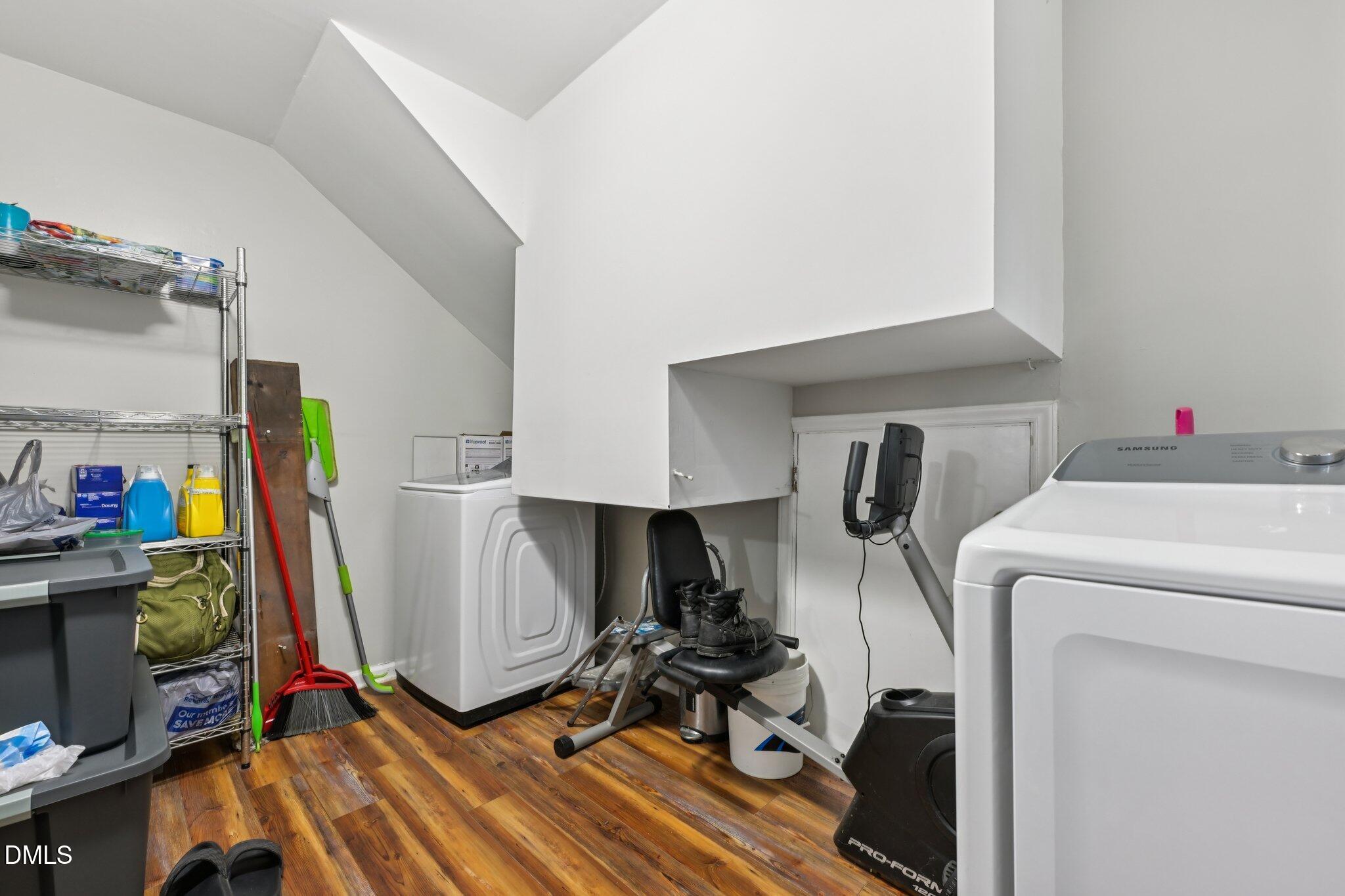 726 Torredge Road Durham, NC 27712 - Photo 11 of 19 25-web-or-mls-Torredge Rd-S0312-025