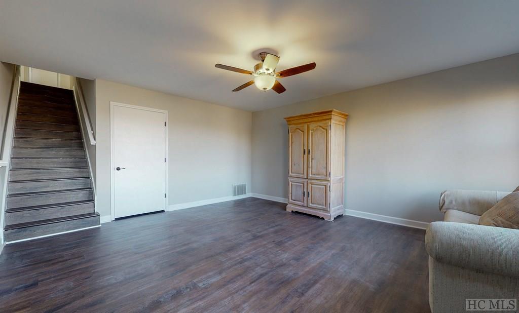 142 Eagle Ridge Road, Unit 2303 Sapphire, NC 28774 - Photo 24 of 37 Gallery Image 24