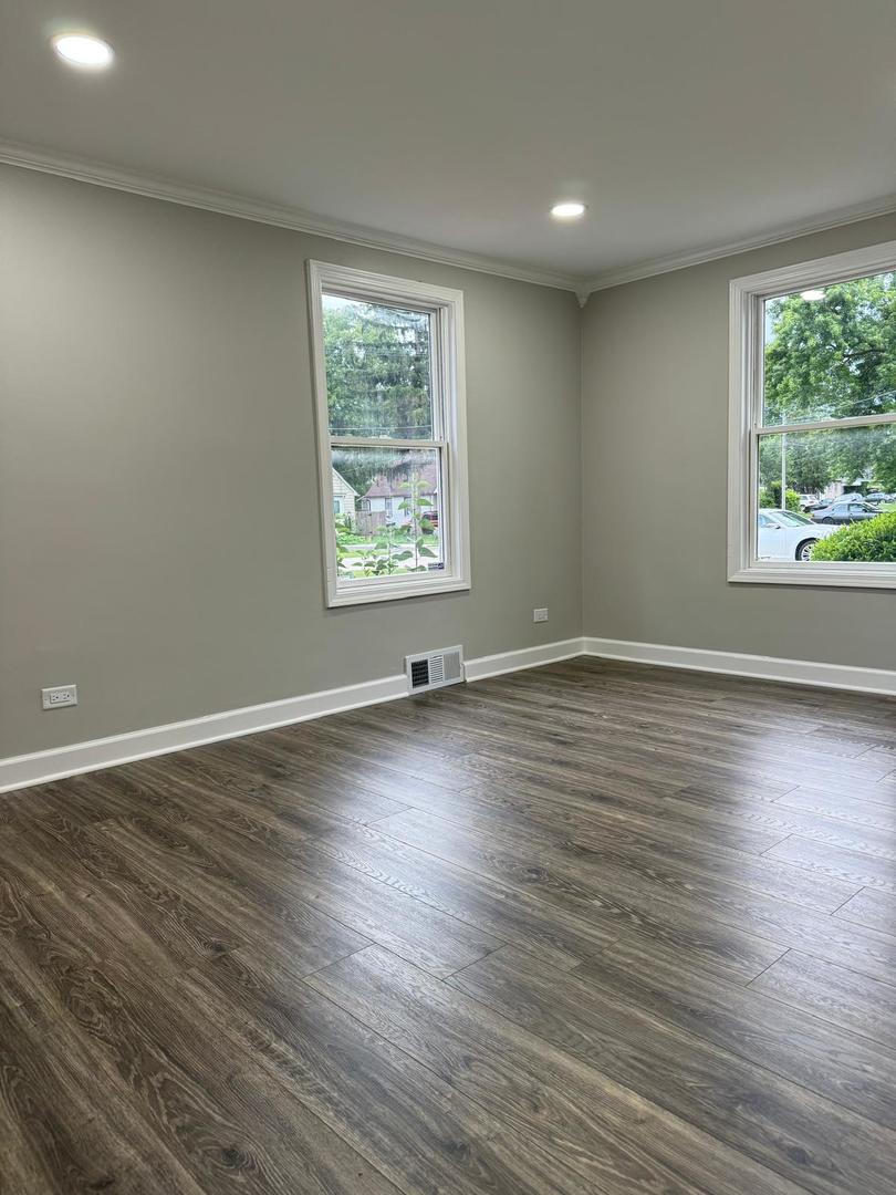 1105 Ridgeway Avenue Aurora, IL 60506 - Photo 11 of 23 Gallery Image 11