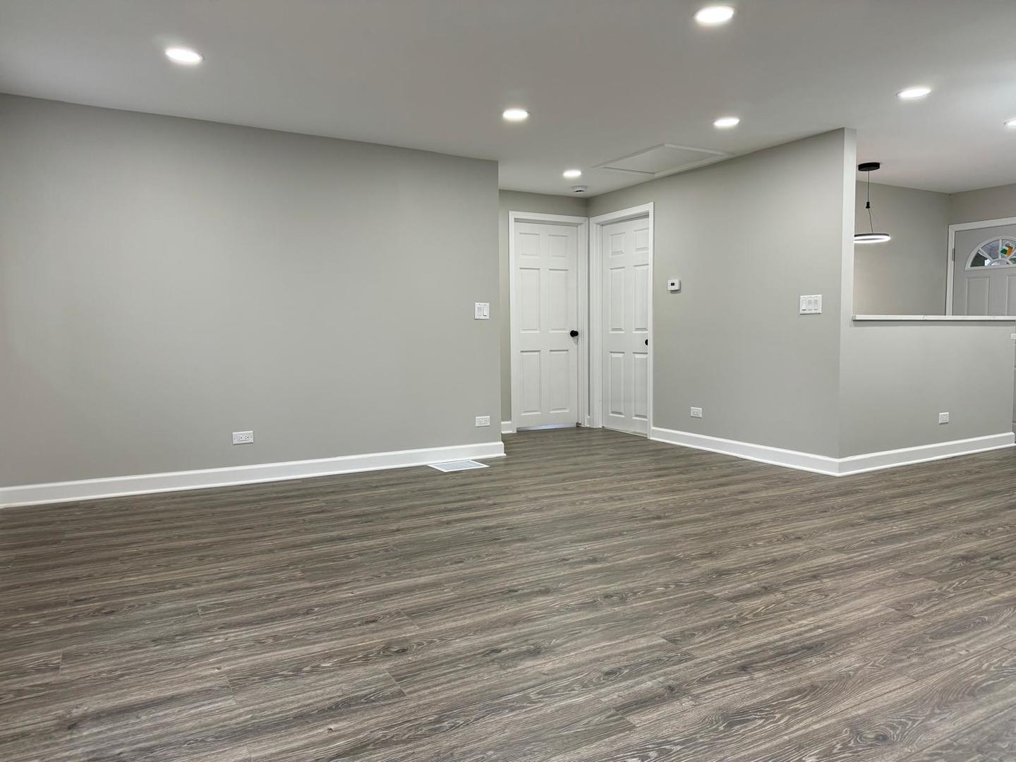 1105 Ridgeway Avenue Aurora, IL 60506 - Photo 9 of 23 Gallery Image 9