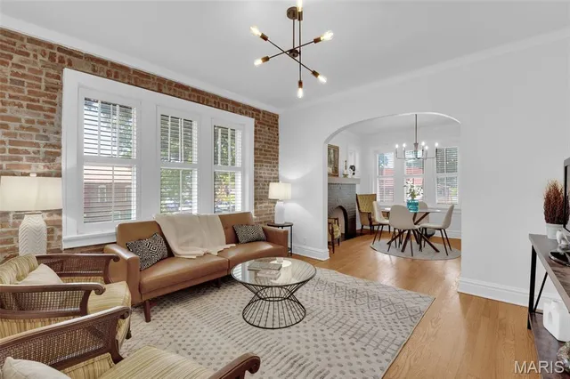 $399,900 | 5536 Lisette Avenue, St. Louis, MO 63109