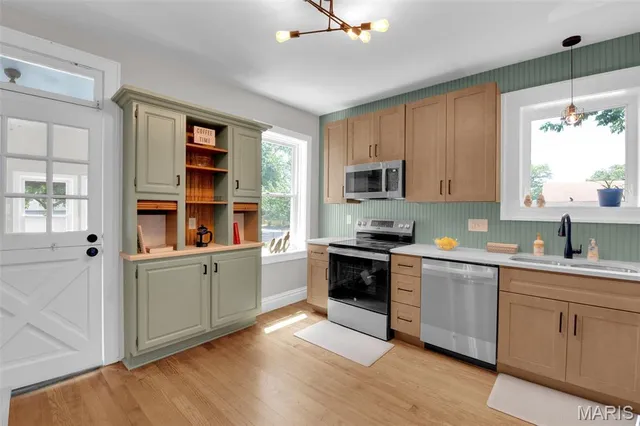 $399,900 | 5536 Lisette Avenue, St. Louis, MO 63109