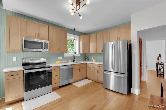 $399,900 | 5536 Lisette Avenue, St. Louis, MO 63109