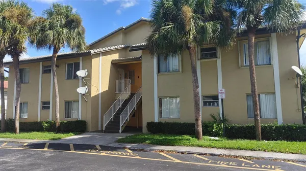 $235,000 | 11585 Northwest 44th Street, Unit 11585, Coral Springs, FL 33065