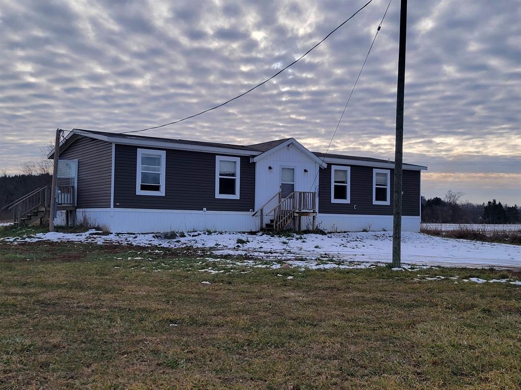 2875 Hilts Road Gladwin, MI 48624 - Photo 1 of 23