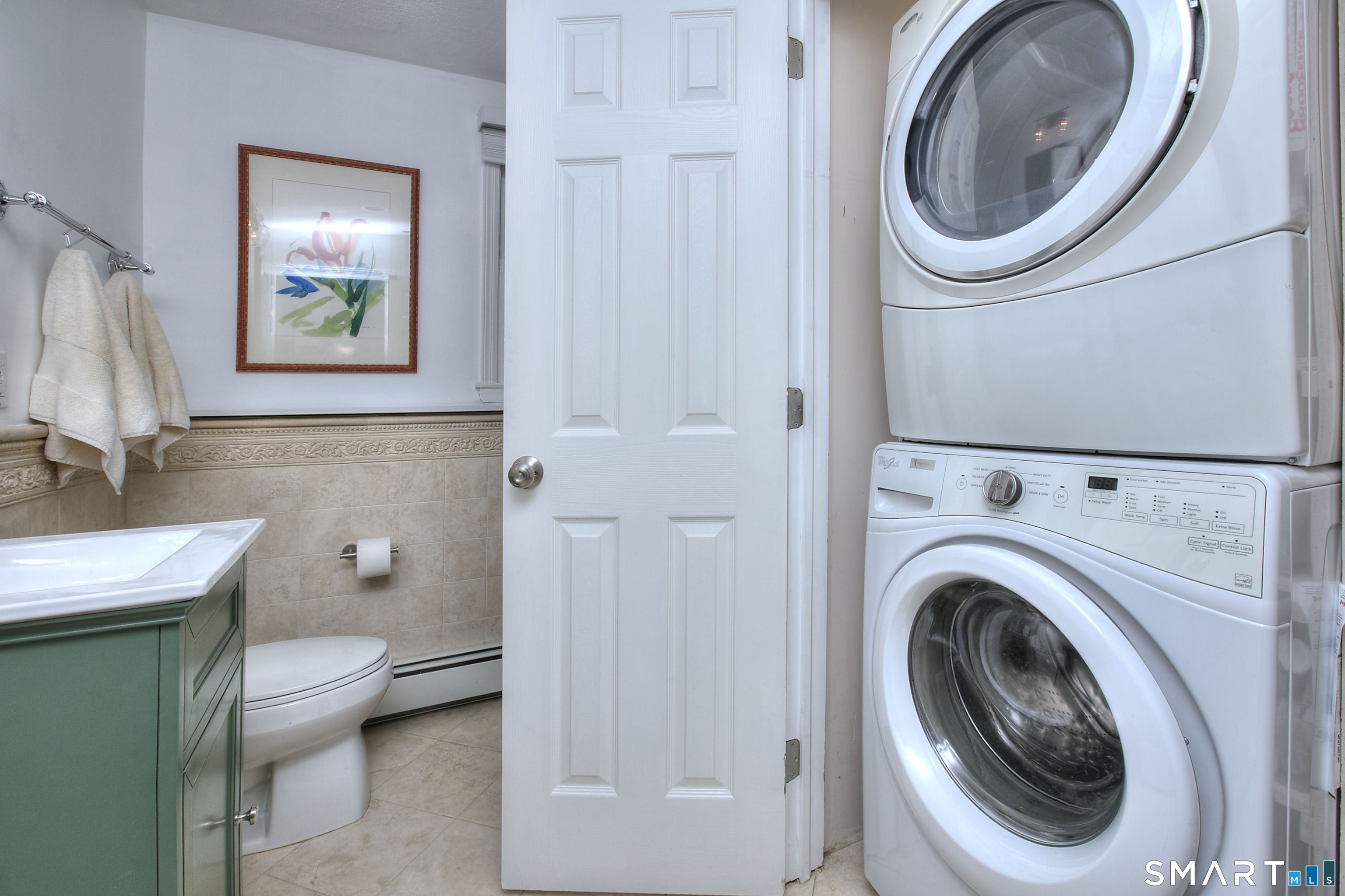 7 Richmond Hill Road Weston, CT 06883 - Photo 29 of 33 a bathroom with a toilet and a sink