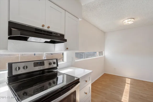 $1,350 | 2673 East Oakleaf Drive, Tempe, AZ 85288