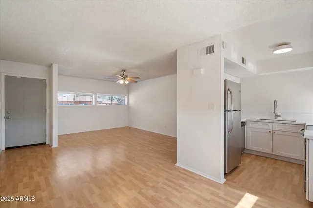 $1,350 | 2673 East Oakleaf Drive, Tempe, AZ 85288