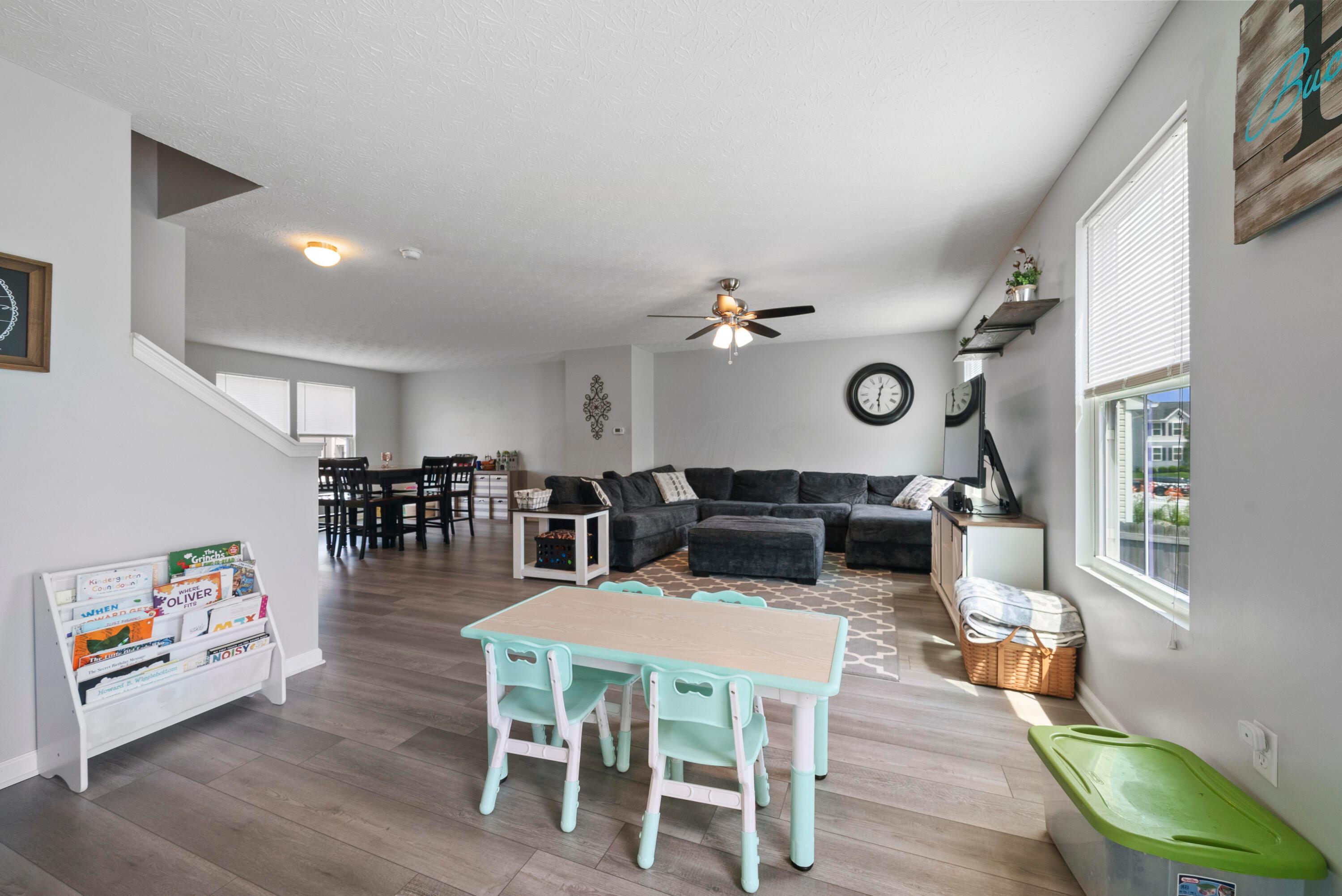 1072 Sun Ridge Street Lancaster, OH 43130 - Photo 13 of 49 Kitchen views