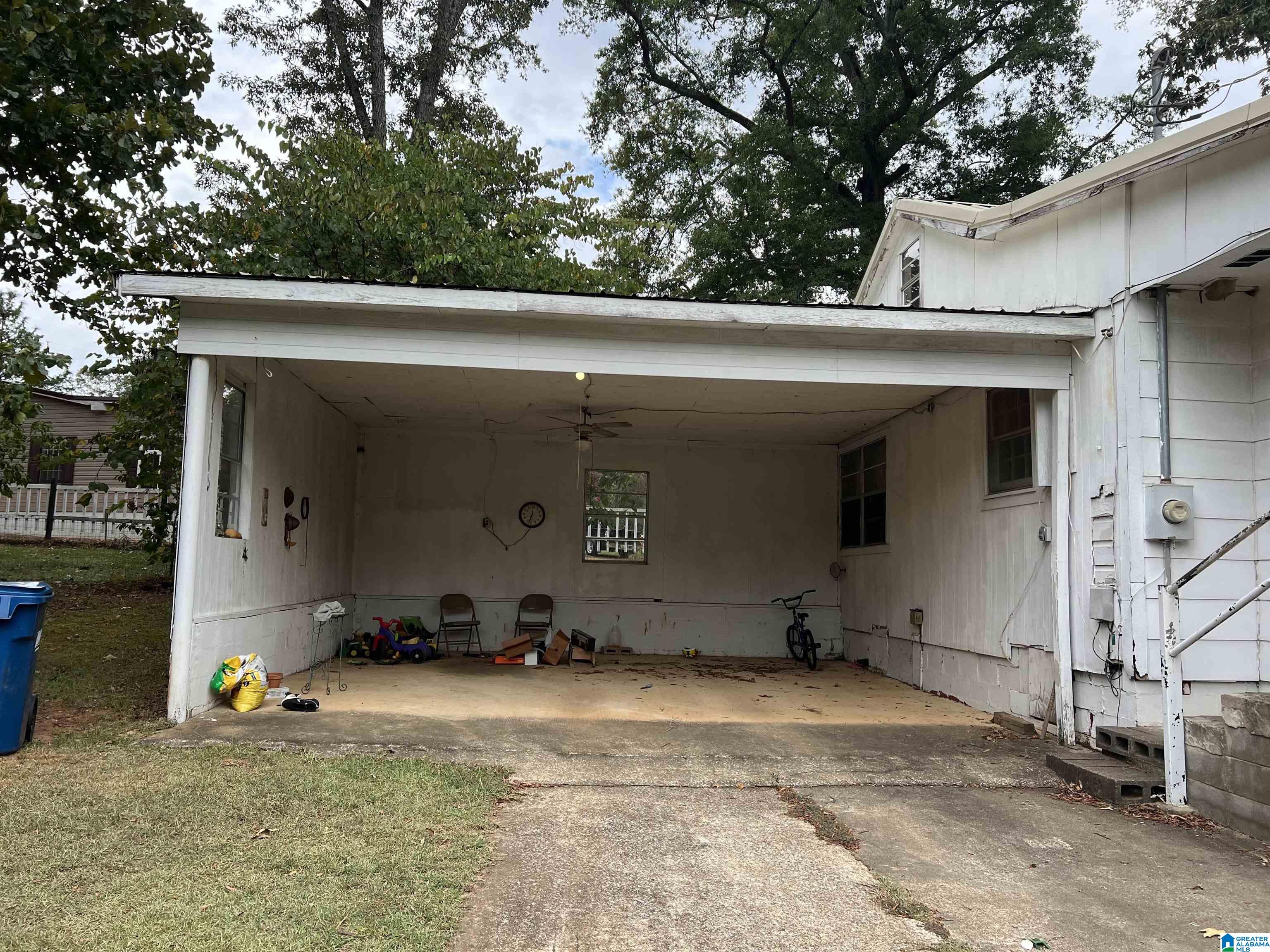 135 Self Road Anniston, AL 36201 - Photo 3 of 25